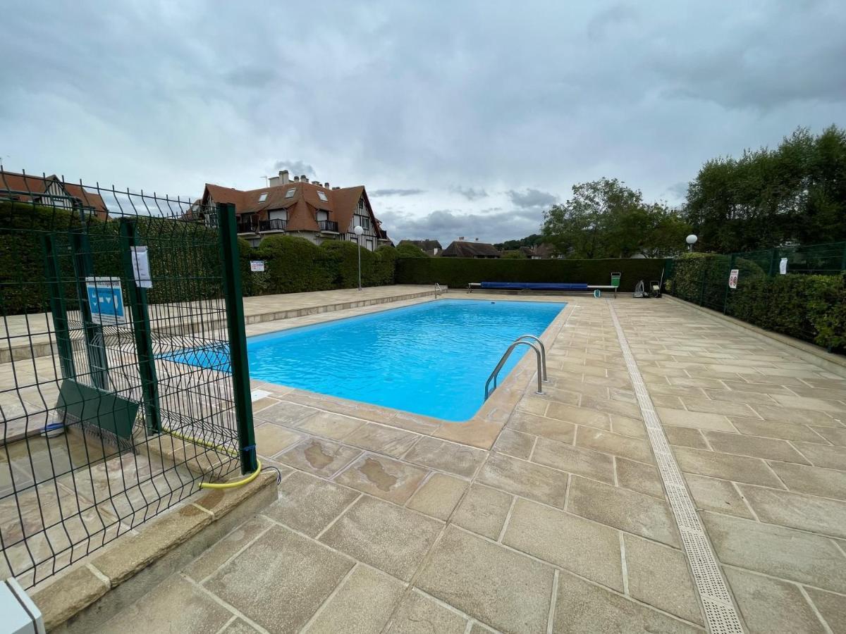 La Vigie Spacieux, Lumineux, Piscine Appartement Deauville Buitenkant foto